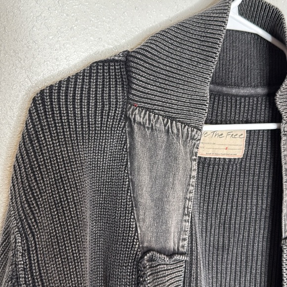 We The Free Worn Thru Gray Surplus Cardigan Sweater Size Small - Picture 3 of 7